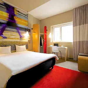 https://ibis-milano-centro.italymilanhotels.net